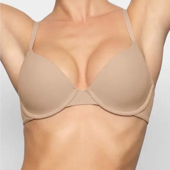 SKIMS Nude Bra - Picture 4 of 4